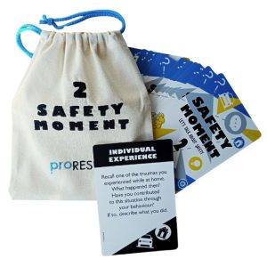 Na obrazku przedstawione są karty SAFETY MOMENT 2 po angielsku - Gry BHP Proresult