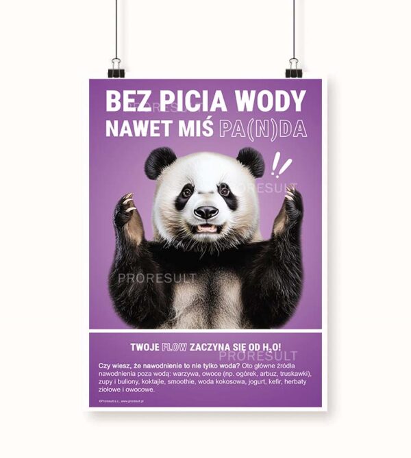 Na grafice jest przedstawiony fioletowy plakat z nadrukowanym misiem panda Plakat nawiązuje do tematu nawodnienia. - Plakat BHP Proresult